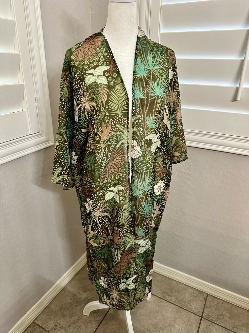 Bundle 4/$25 
Sonoma Olive Green Tropical Print Kimono